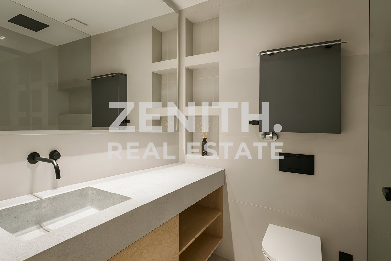 2F48F20A-F421-47FA-BAA0-930BA9BD163C