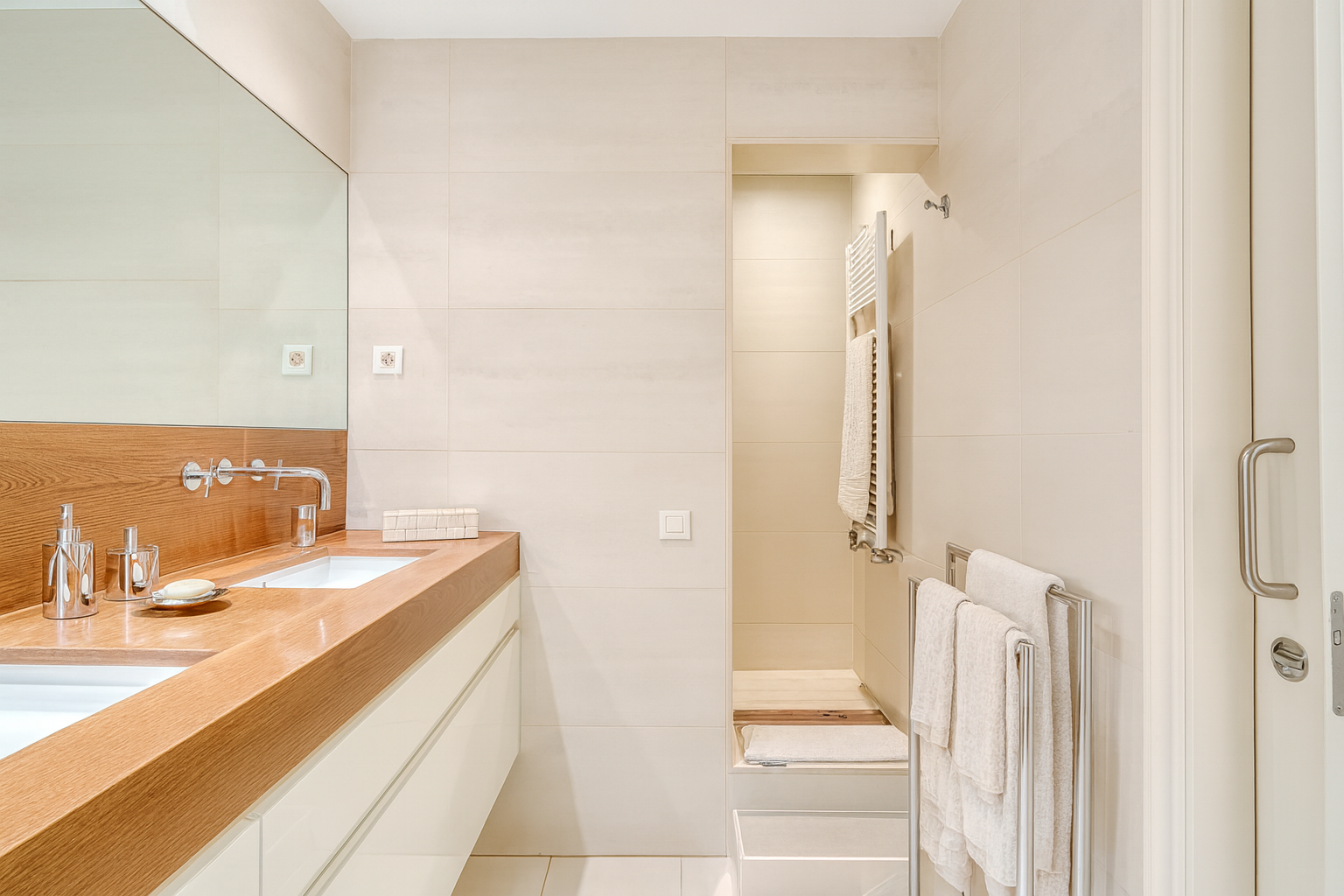 6F8D1EB2-C88C-46D3-9885-BF683FB250E6